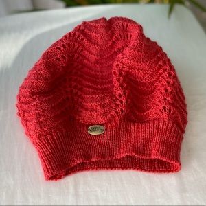 NWOT BILLABONG Beanie. Women’s Knit Red Beanie hat